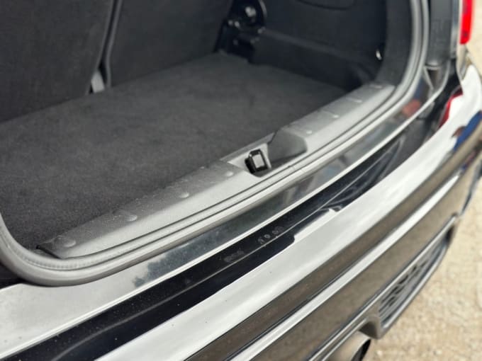 2025 Mini Hatch