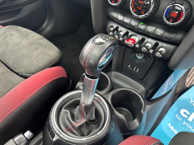 2025 Mini Hatch