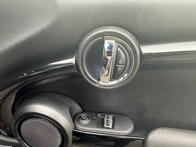 2025 Mini Hatch