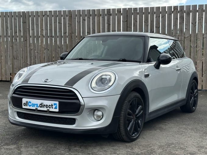 2025 Mini Hatch