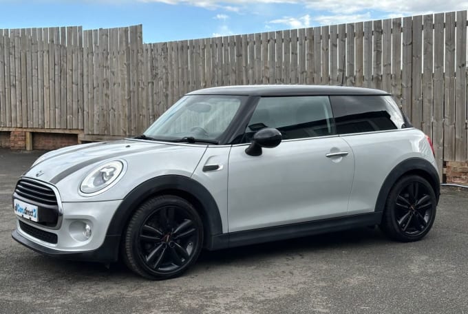 2025 Mini Hatch