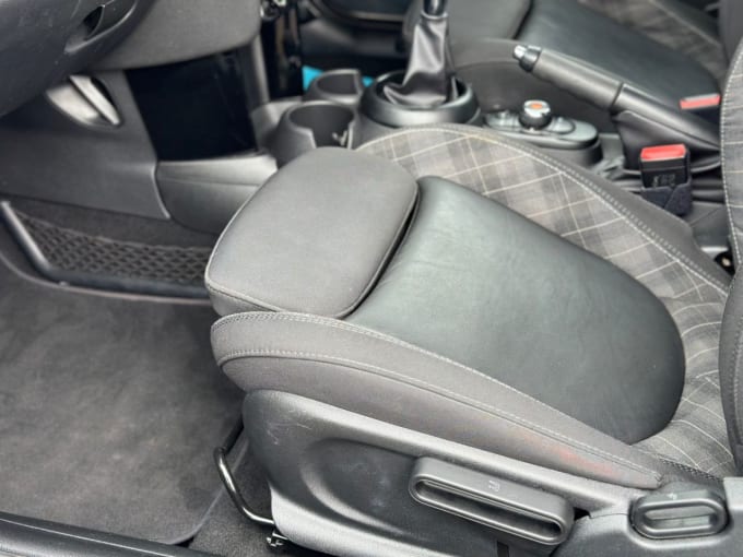 2025 Mini Hatch