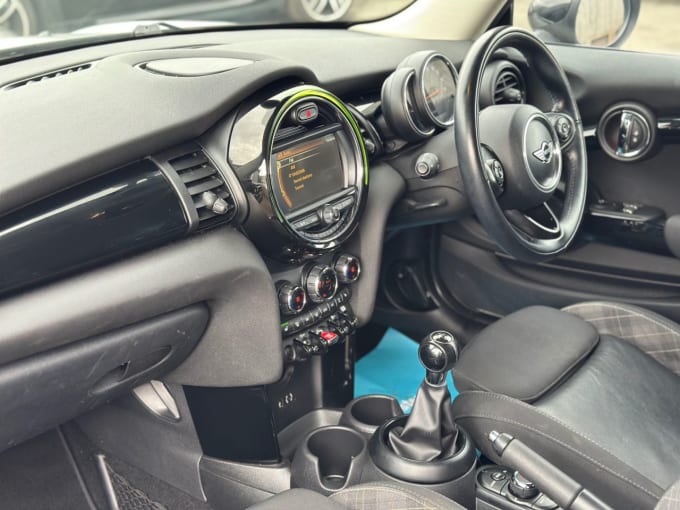 2025 Mini Hatch