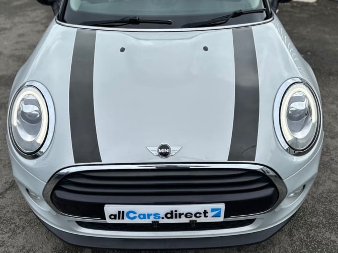 2025 Mini Hatch