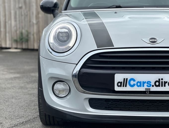 2025 Mini Hatch