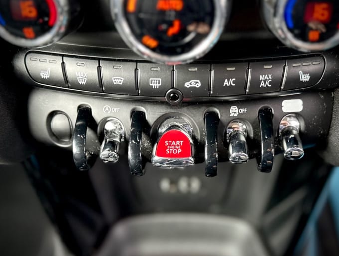 2025 Mini Hatch
