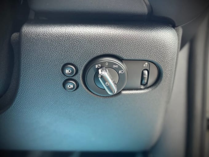 2025 Mini Hatch