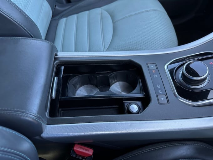 2025 Land Rover Range Rover Evoque