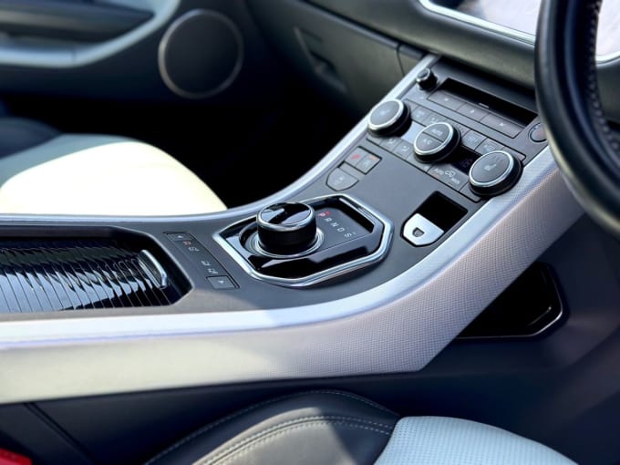2025 Land Rover Range Rover Evoque