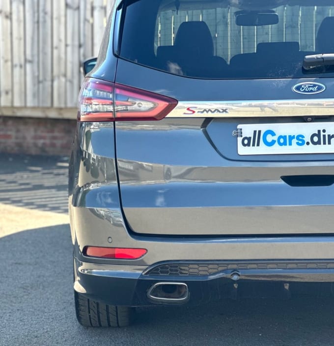 2025 Ford S-max