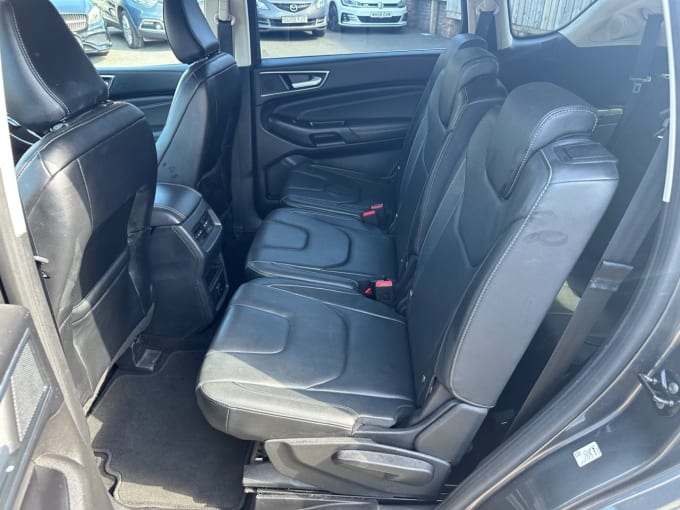 2025 Ford S-max