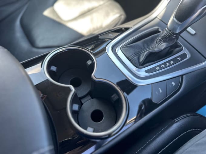 2025 Ford S-max