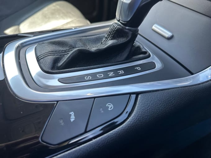 2025 Ford S-max