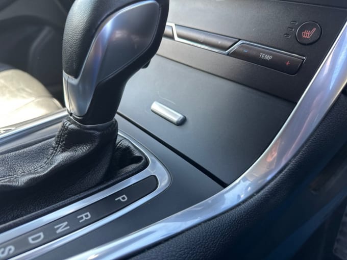2025 Ford S-max