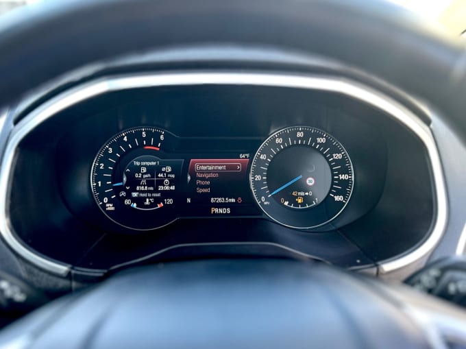 2025 Ford S-max