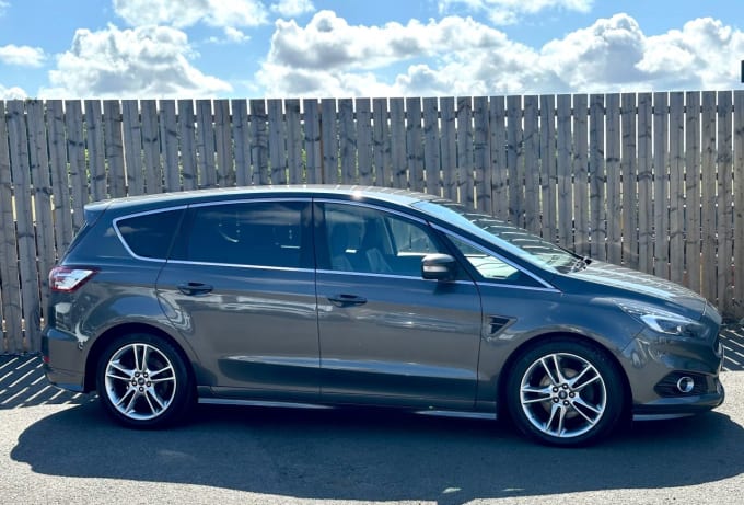 2025 Ford S-max
