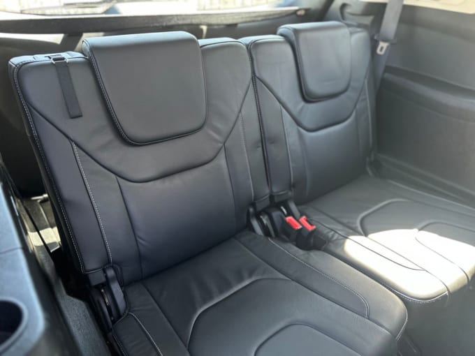 2025 Ford S-max