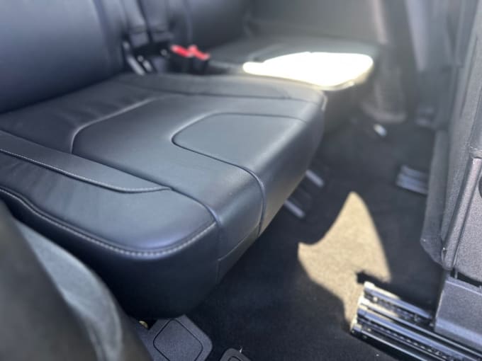 2025 Ford S-max