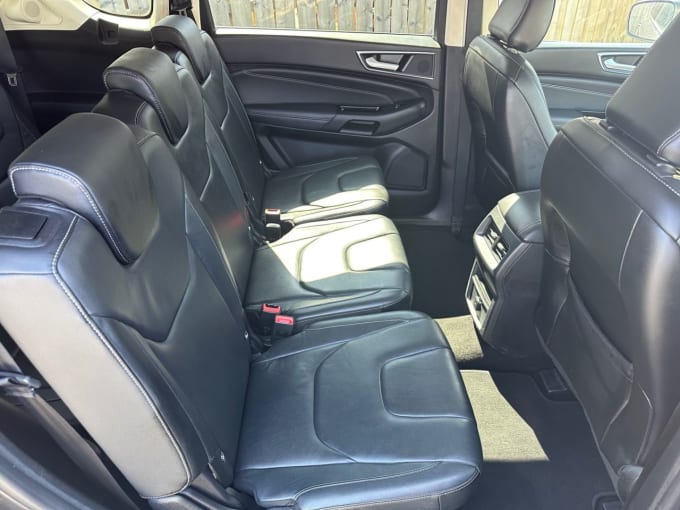 2025 Ford S-max