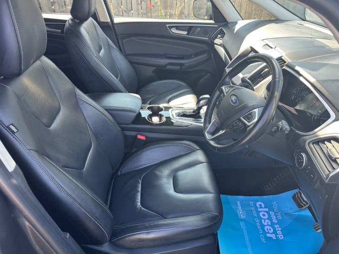 2025 Ford S-max