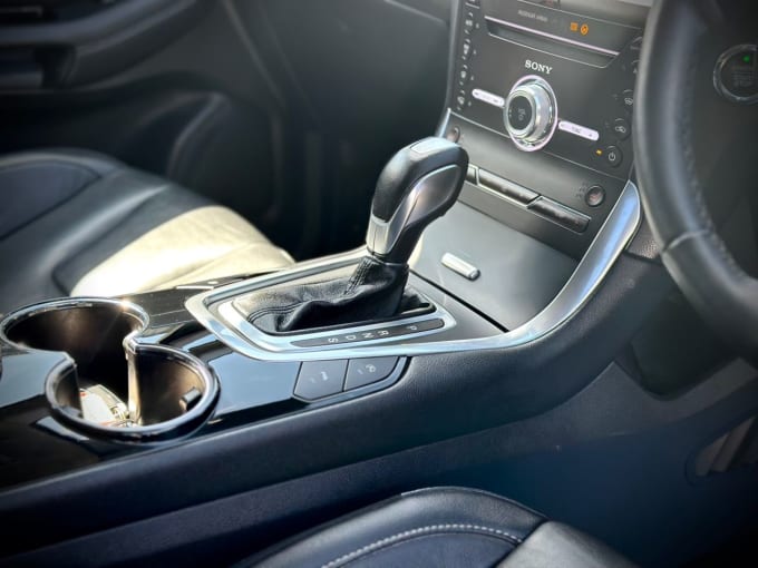 2025 Ford S-max