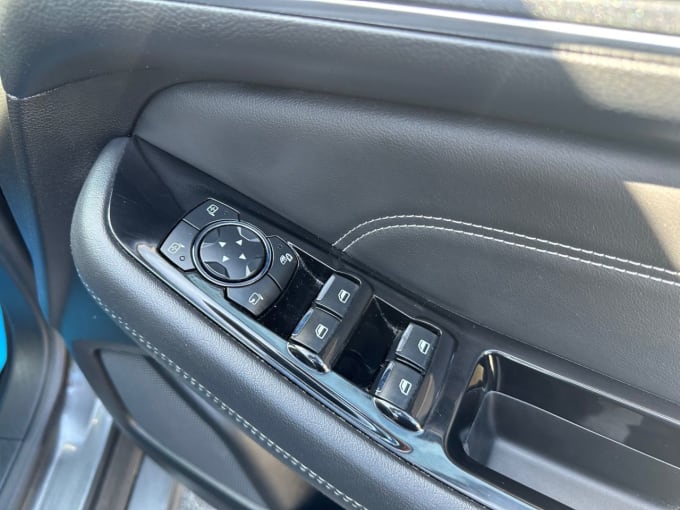 2025 Ford S-max