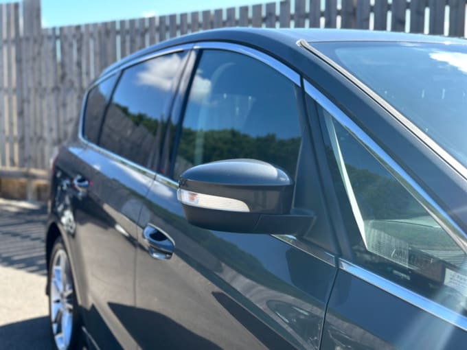 2025 Ford S-max