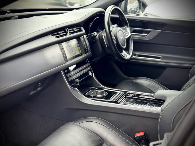 2025 Jaguar Xf