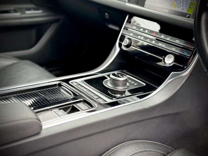 2025 Jaguar Xf