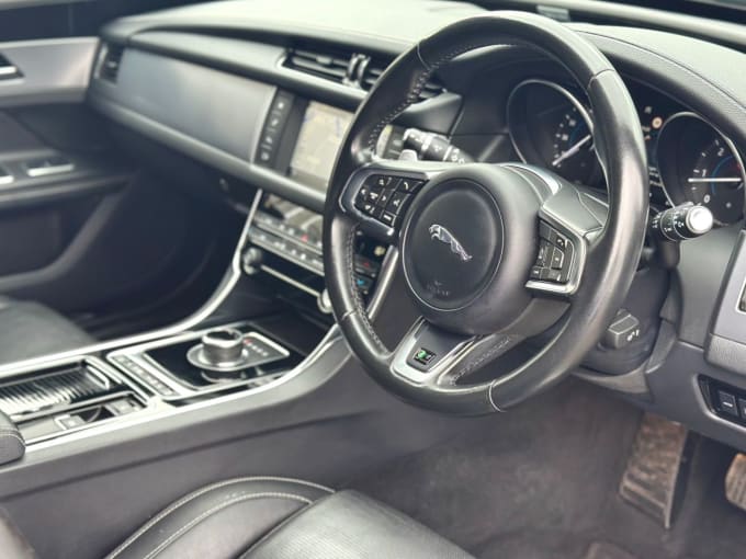 2025 Jaguar Xf
