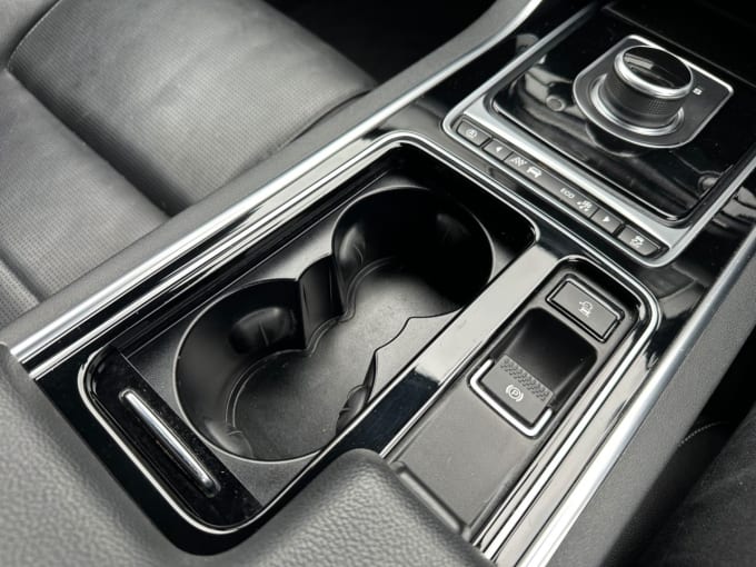 2025 Jaguar Xf