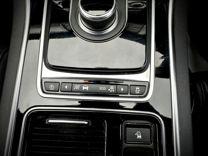 2025 Jaguar Xf