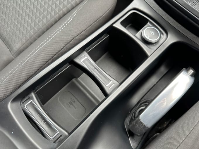 2025 Ford C-max