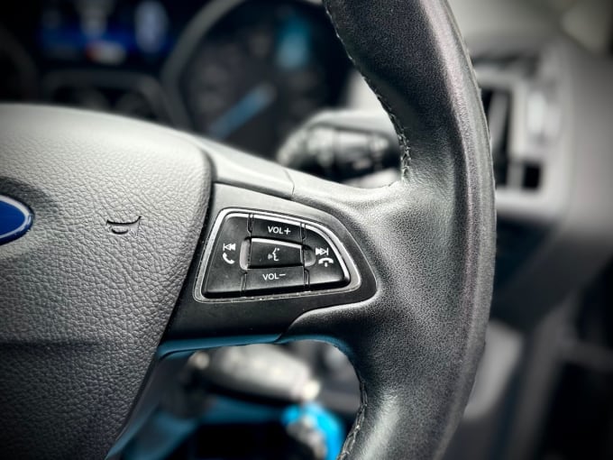 2025 Ford C-max