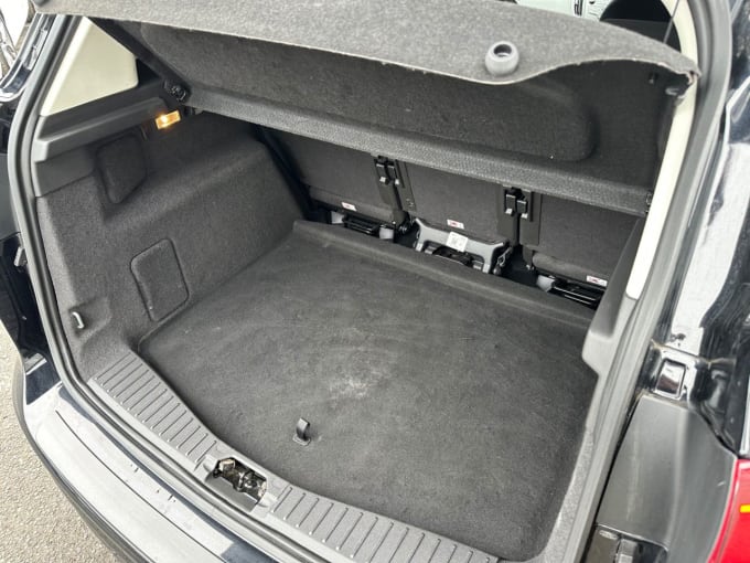 2025 Ford C-max