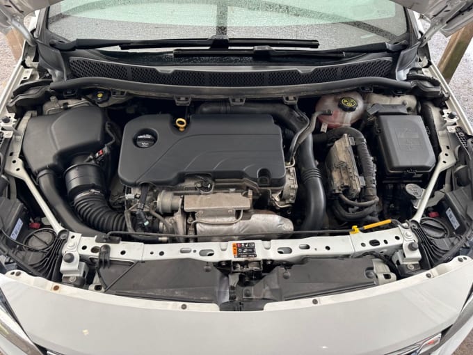 2025 Ford C-max