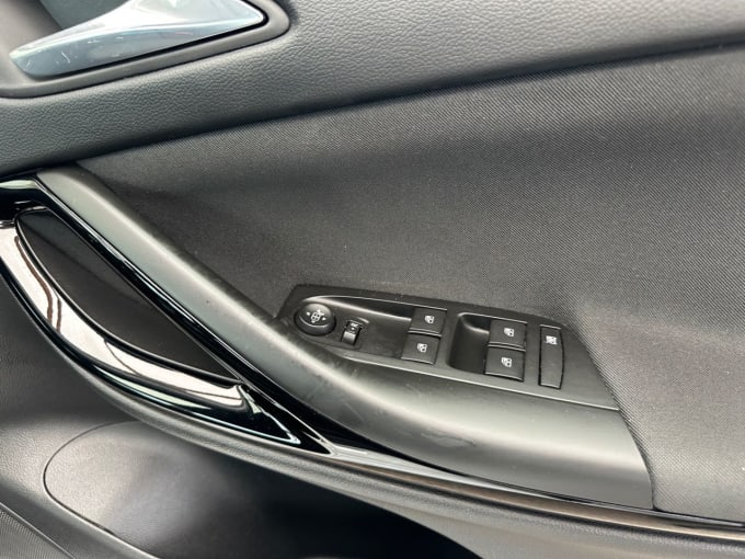 2025 Ford C-max