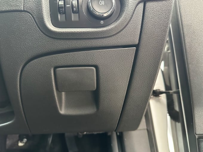 2025 Ford C-max
