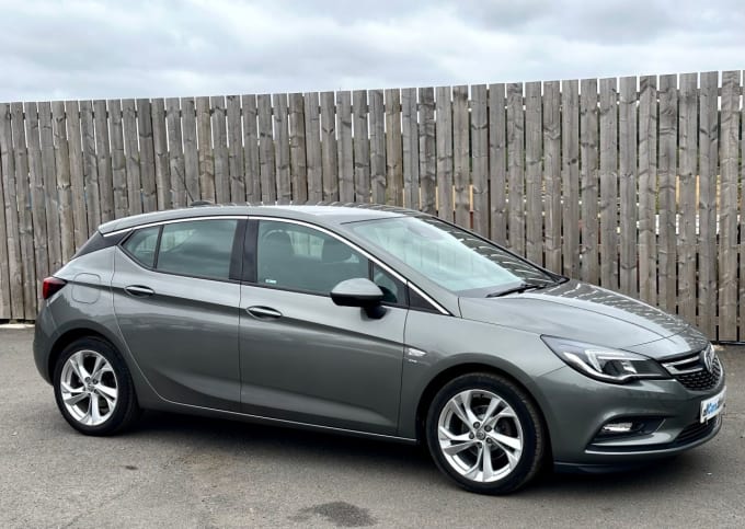 2025 Vauxhall Astra