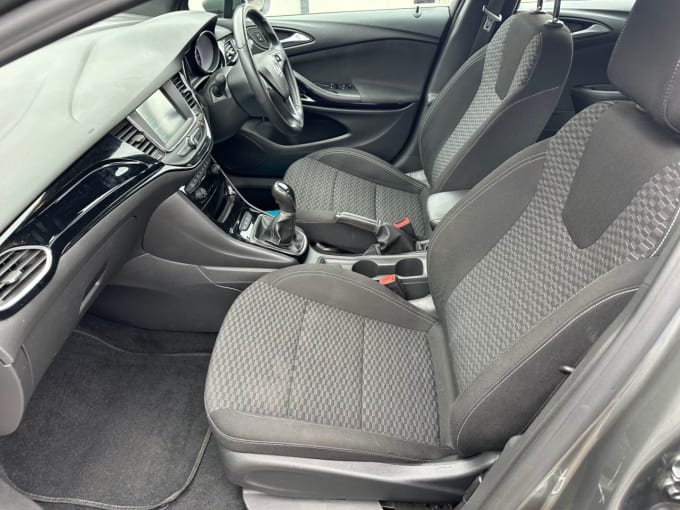 2025 Vauxhall Astra