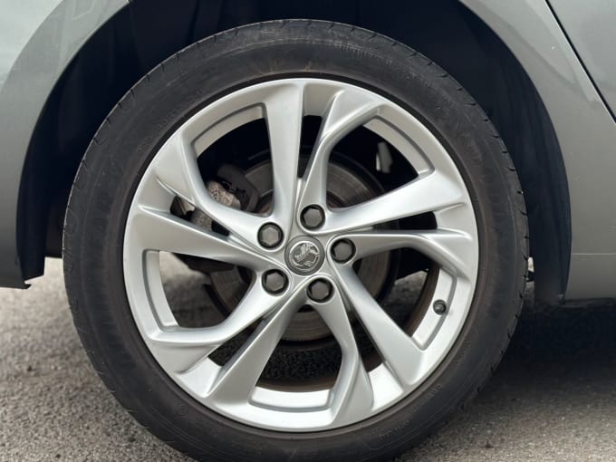2025 Vauxhall Astra
