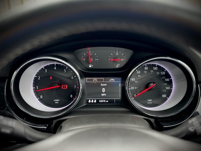 2025 Vauxhall Astra