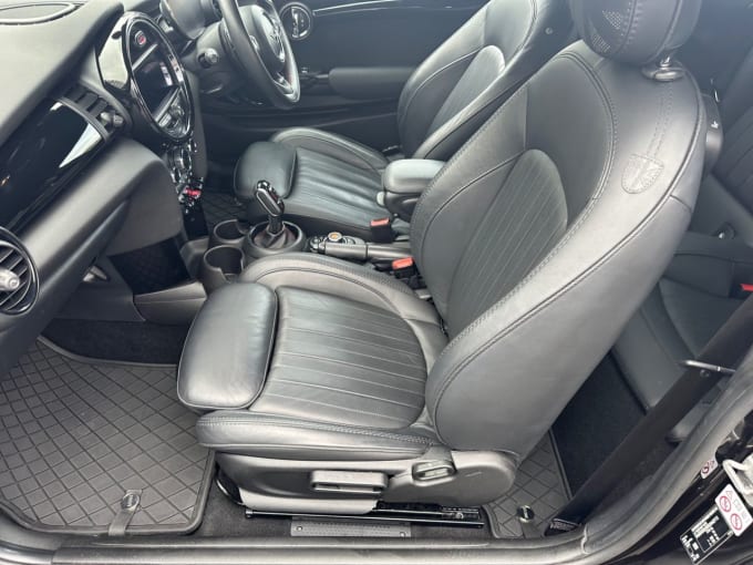 2025 Mini Hatch