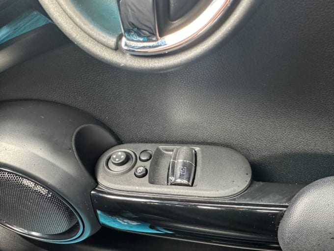 2025 Mini Hatch
