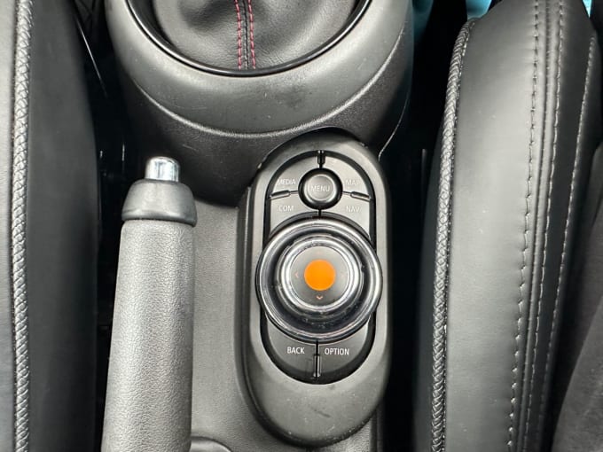 2025 Mini Hatch