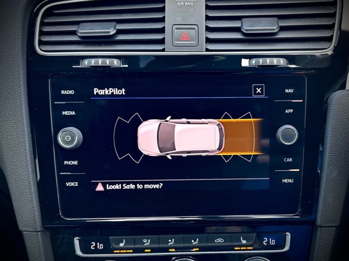2025 Volkswagen Golf