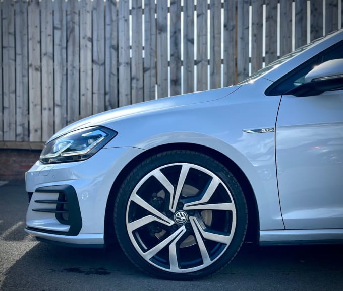 2025 Volkswagen Golf