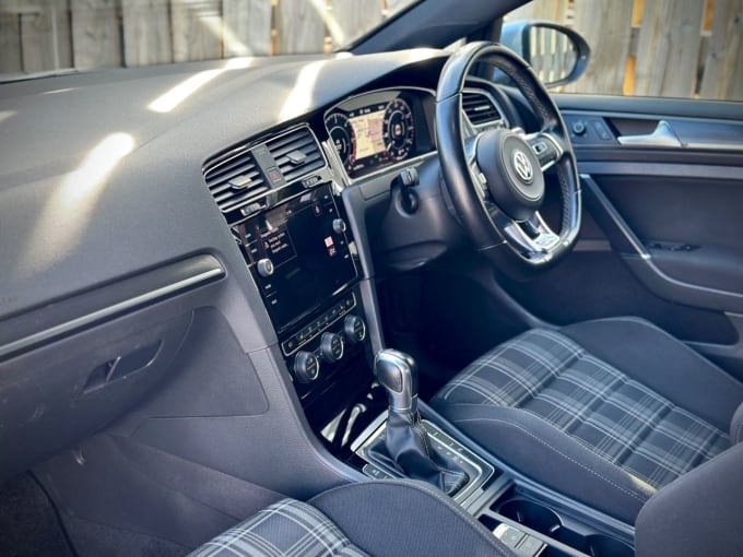 2025 Volkswagen Golf