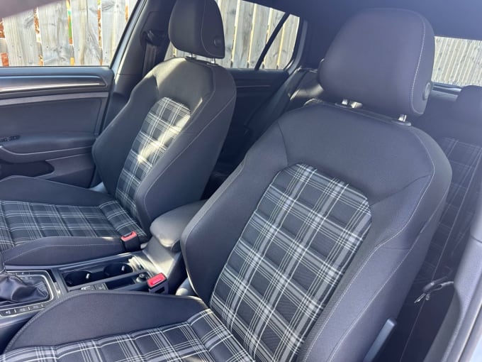 2025 Volkswagen Golf