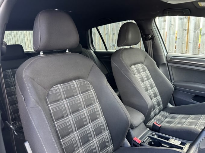 2025 Volkswagen Golf